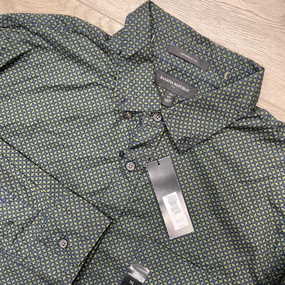 Banana Republic Button Down Shirt Mens XL Tall Green Geometric Untucked Fit NWT